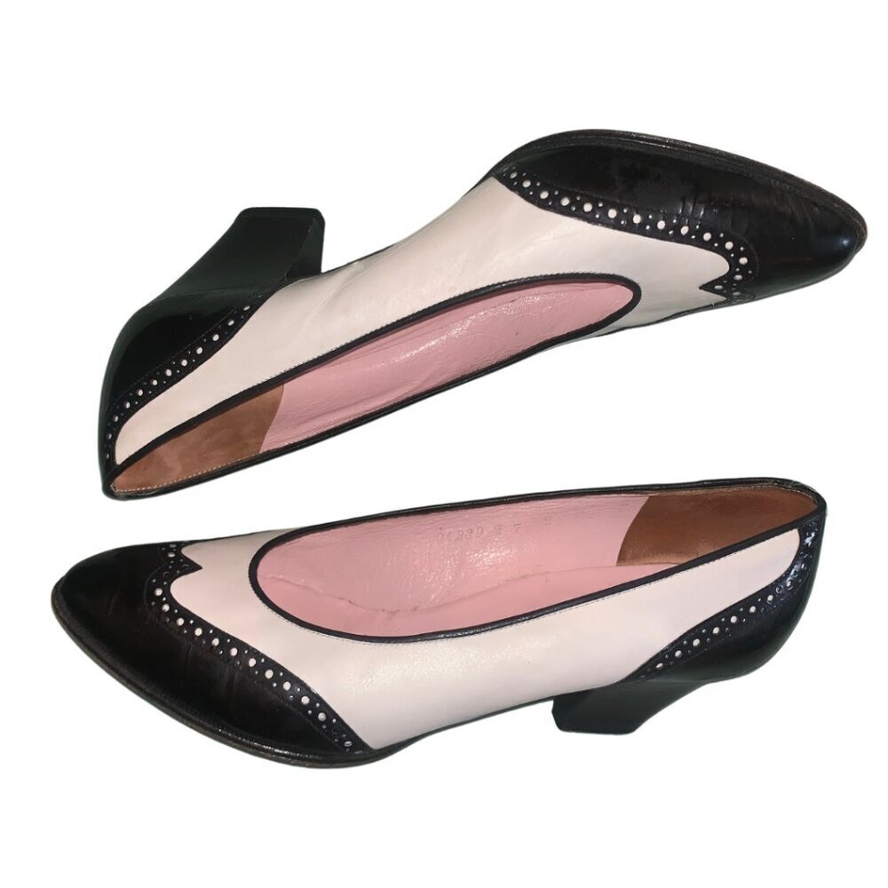 CAREL Paris Vintage Two-Tone Pumps 7 Black White Leather Low Heel Retro Shoes - Picture 2 of 11